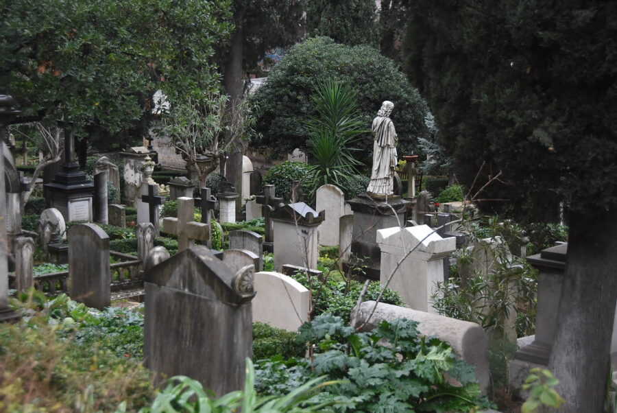 cimitero acattolico - i luoghi insoliti di Roma